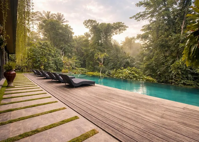 Hotel The Garden - Luxury With Infinity Pool By Serenity 4*